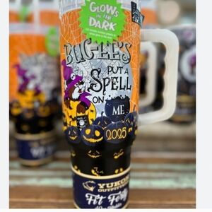 Buc Ees Glow-in-the-Dark Mug